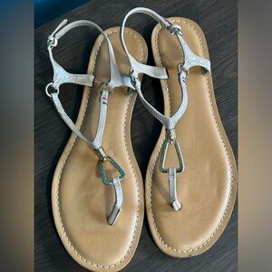 Tommy Hilfiger T-Strap Thong Sandals Size 9.5 NEW